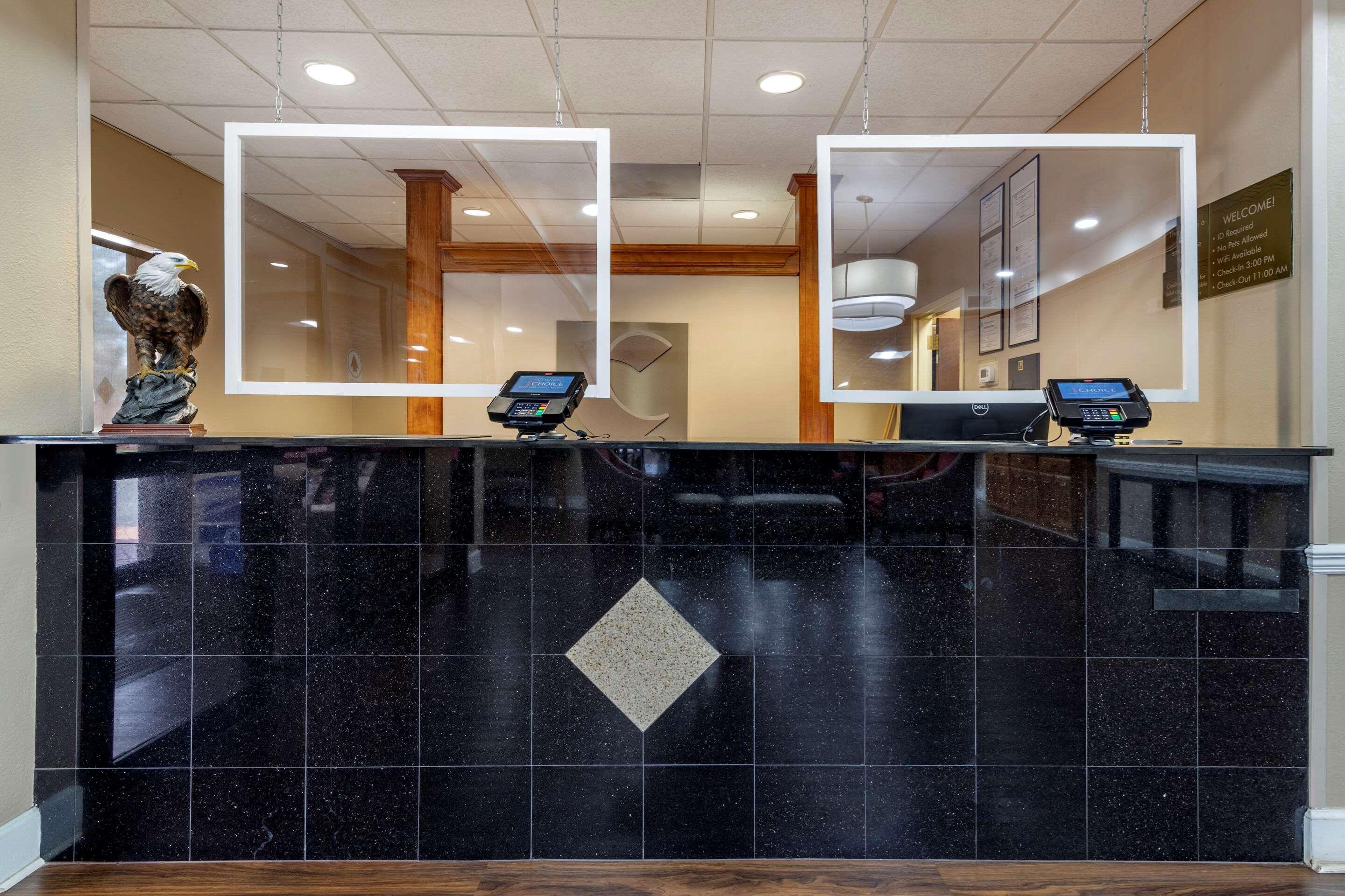 Comfort Inn & Suites Statesboro - University Area Exterior photo